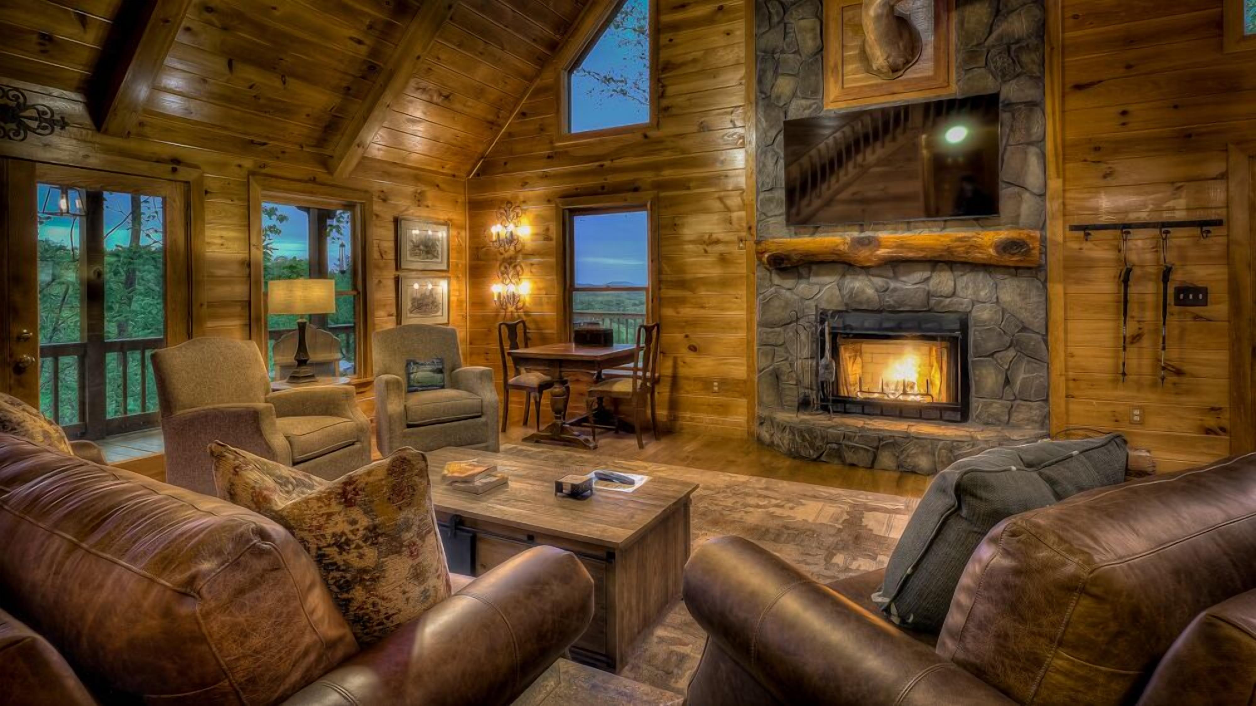 Necowa Cove Overlook - Pet Friendly | Mountain and Lake Views | Hot Tub