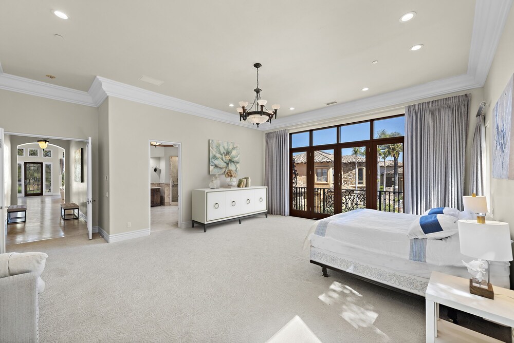 Luxurious Enclave with Pool, Tennis Court, batting cage and Stunning