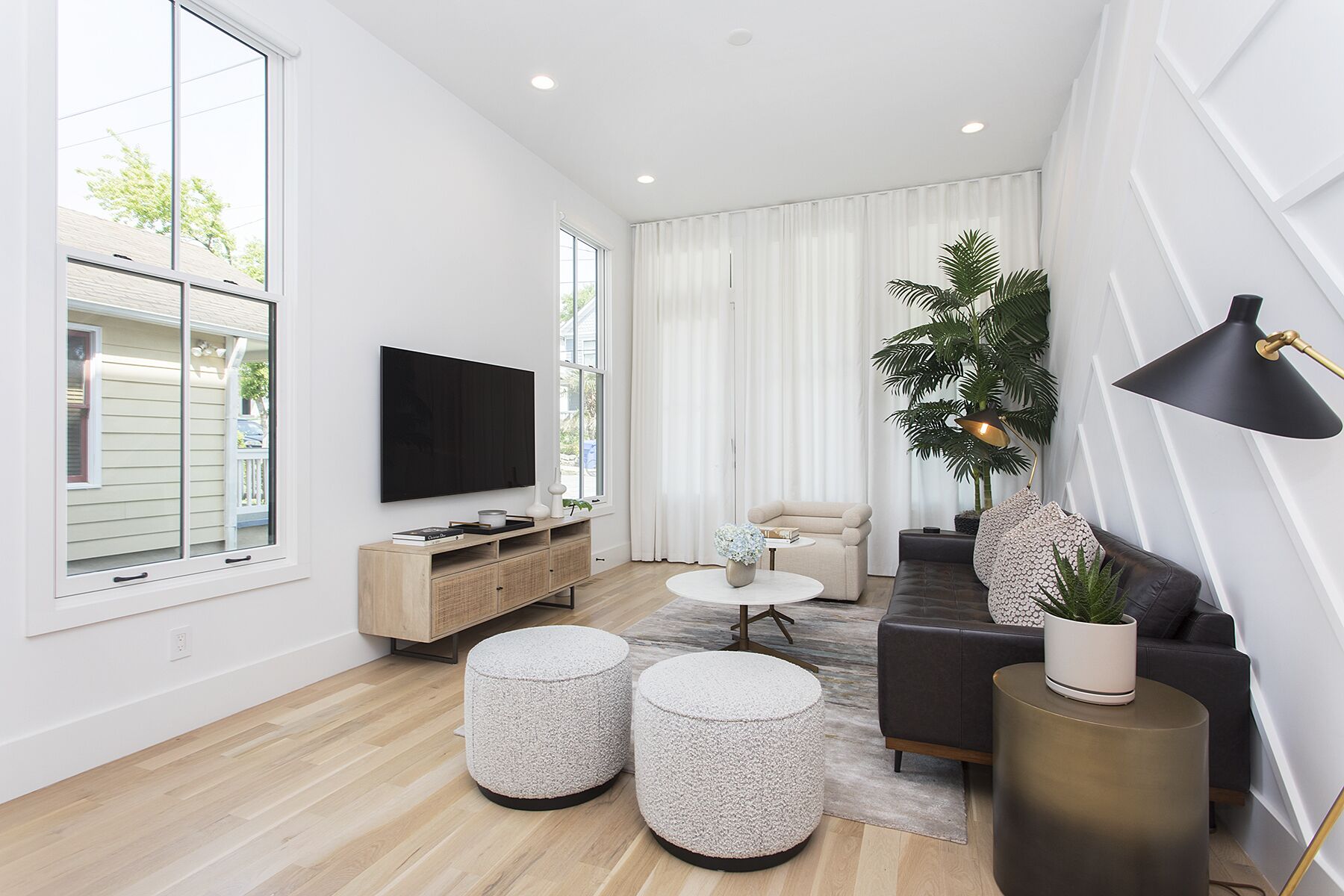 Luminous by Atlanta Luxury Rentals