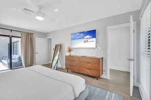 4 bedrooms, iron/ironing board, free WiFi, bed sheets - Open Concept Bungalow | Walk to Beach | Lush Neighborhood | Pearl Key (Fort Lauderdale)