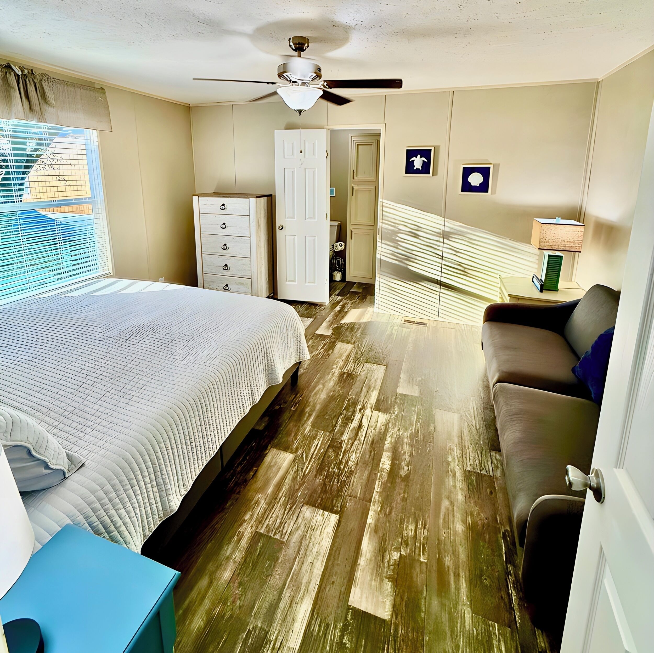 3 bedrooms, iron/ironing board, free WiFi, bed sheets