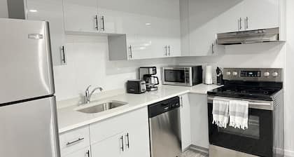 1 BEDROOM SUITE WITH PRIVATE ENTRANCE