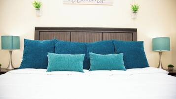 1 habitación, tabla de planchar con plancha, wifi y ropa de cama