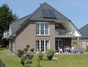 Exterior - Relax on 75 square meters in the Hansehuus, for 5 people, on the sunny island of Usedom. - (Zempin)