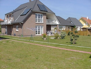 Exterior - Relax on 75 square meters in the Hansehuus, for 5 people, on the sunny island of Usedom. - (Zempin)