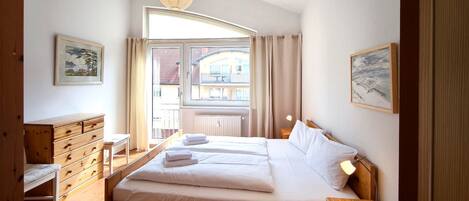 2 bedrooms, WiFi, bed sheets