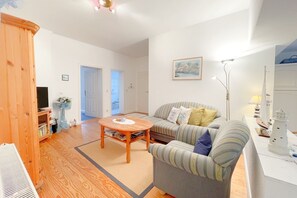 Unclassified image, 2 of 24, button - Hochwertig, Moderne und Gemütliche Ferienwohnung mit 65qm für Vier Personen. - Blau-weiss (Loddin)