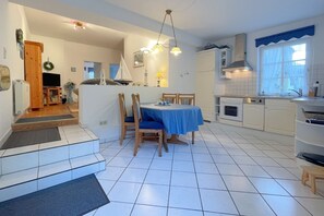 Unclassified image, 5 of 24, button - Hochwertig, Moderne und Gemütliche Ferienwohnung mit 65qm für Vier Personen. - Blau-weiss (Loddin)