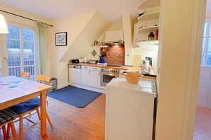 Unclassified image, 2 of 24, button - Hochwertig, Moderne und Gemütliche Ferienwohnung mit 55qm für Vier Personen. - Blau-weiss (Loddin)