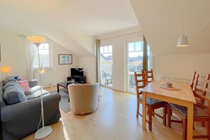 TV, ping pong - "The perfect vacation destination: La Paloma vacation apartment 6 on the Baltic Sea!" - La Paloma (Loddin)