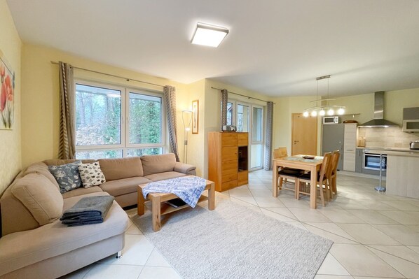 Unclassified image, 1 of 27, button