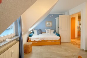 Unclassified image, 2 of 29, button - Experience unforgettable days in the charming vacation apartment "Inselhaus 8"! - (Loddin)