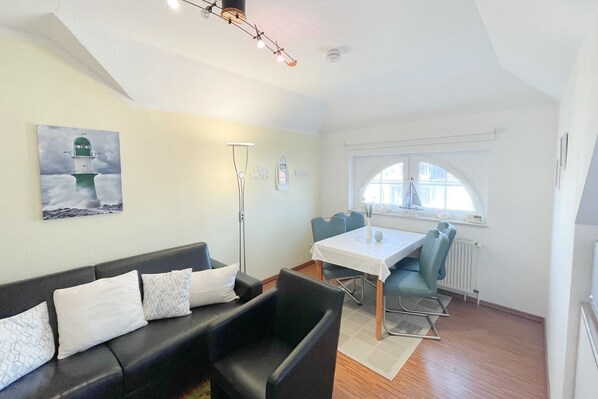 Unclassified image, 1 of 20, button