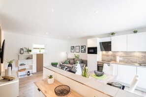 Fridge, microwave, oven, stovetop - Hochwertig, Liebevoll Eingerichtetes, 48qm Großes, Ferienhaus für 3 Personen. - Gerhart-hauptmann (Loddin)