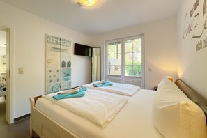 2 bedrooms, in-room safe, iron/ironing board, WiFi - "Vacation for the senses: Relaxing vacation apartment in the coastal forest" - Am Küstenwald (Koserow)