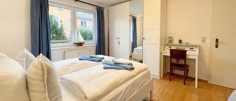 1 bedroom, desk, iron/ironing board, WiFi