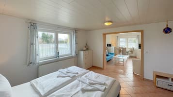2 bedrooms, bed sheets