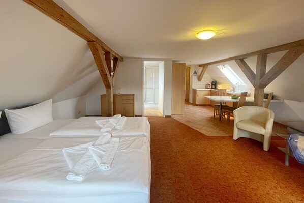 1 bedroom, bed sheets