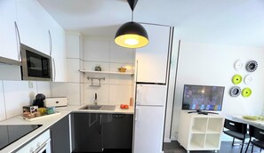 Fridge, microwave, coffee/tea maker, toaster - Arquus III Beach Salou, with swimming pool (Salou)