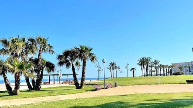 Unclassified image, 1 of 40, button - InmoBoking Nova Pineda, heated, pool and 230m from the beach. (La Pineda)