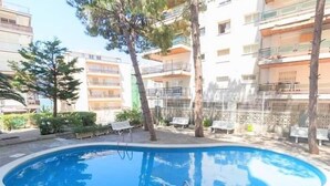 Pool - Paradis Salou, air-conditioned and with sea views (salou)