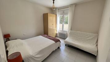 2 chambres, fer et planche Ă repasser, accĂšs Internet