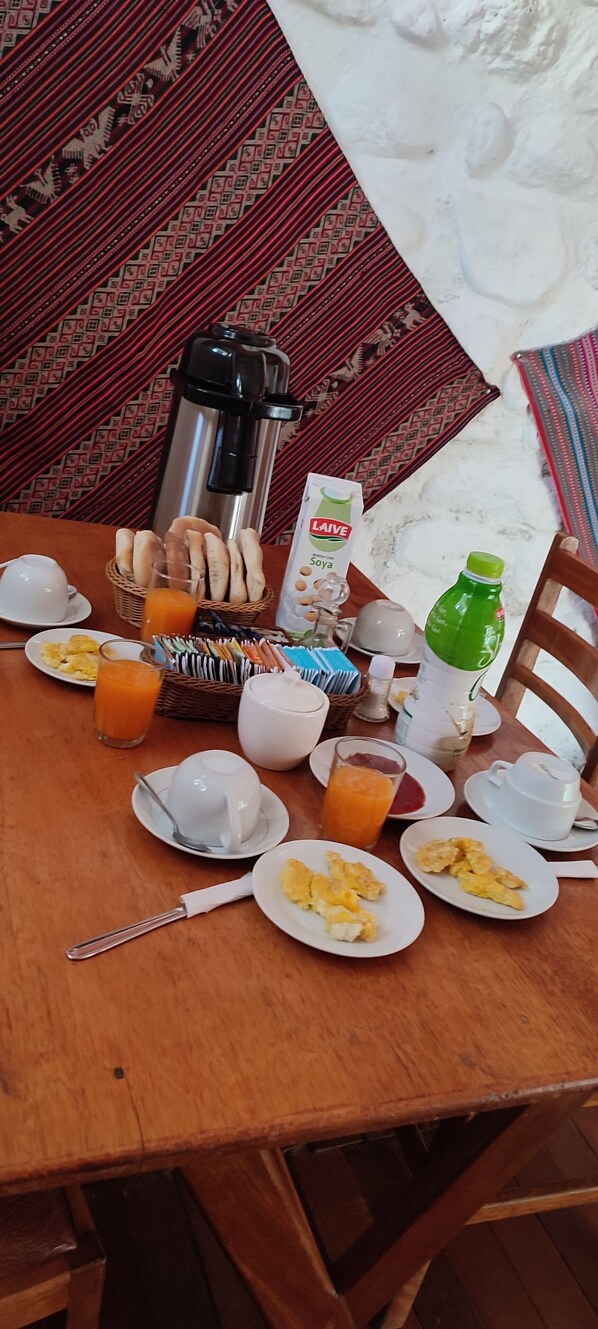 Desayuno continental incluido todos los días 