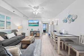 スマートテレビ、DVD プレーヤー、書庫