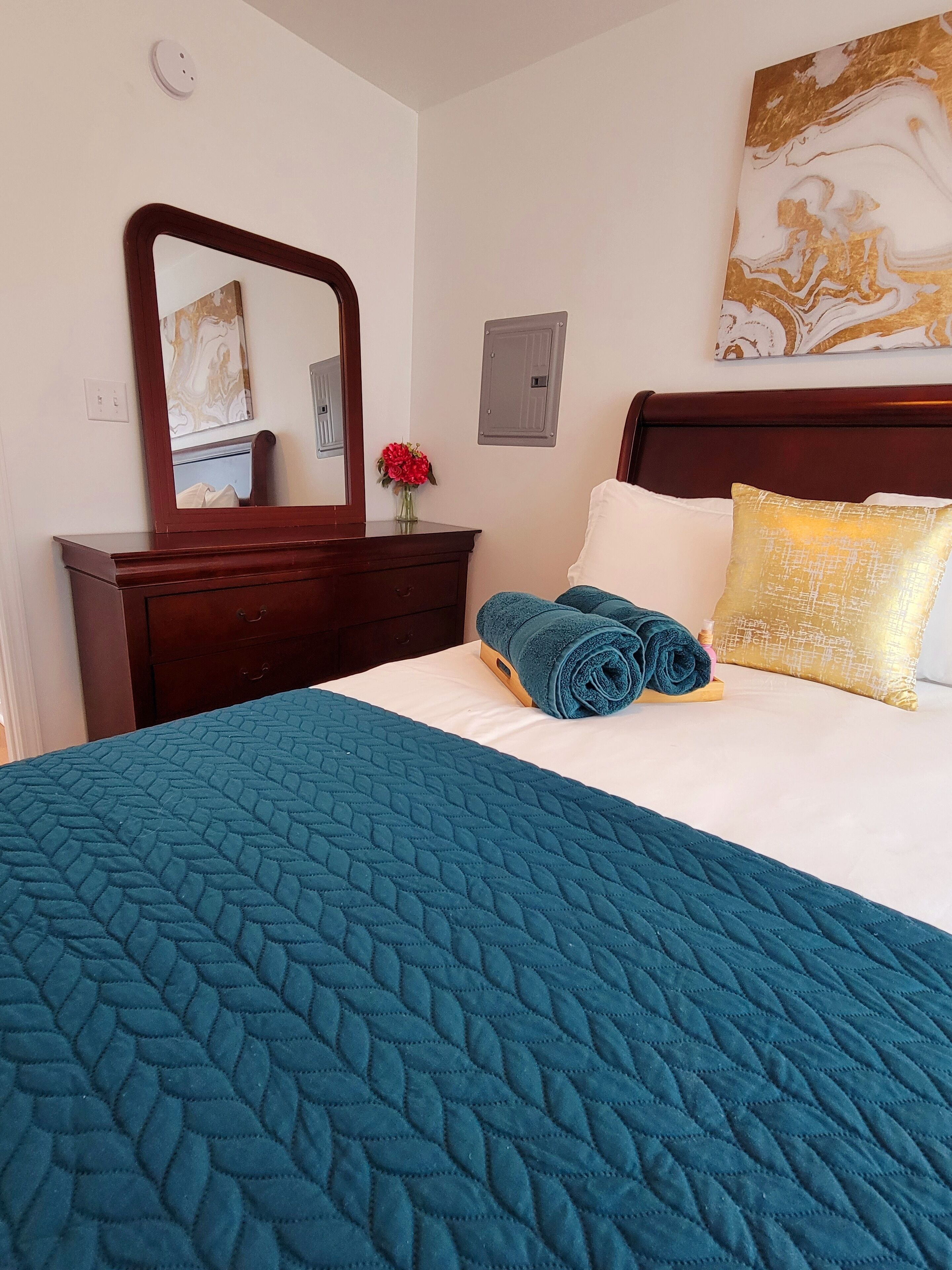 Calming Paradise, Big TV, Fast Wifi Gated, Min from Beale FedExForum & hospitals