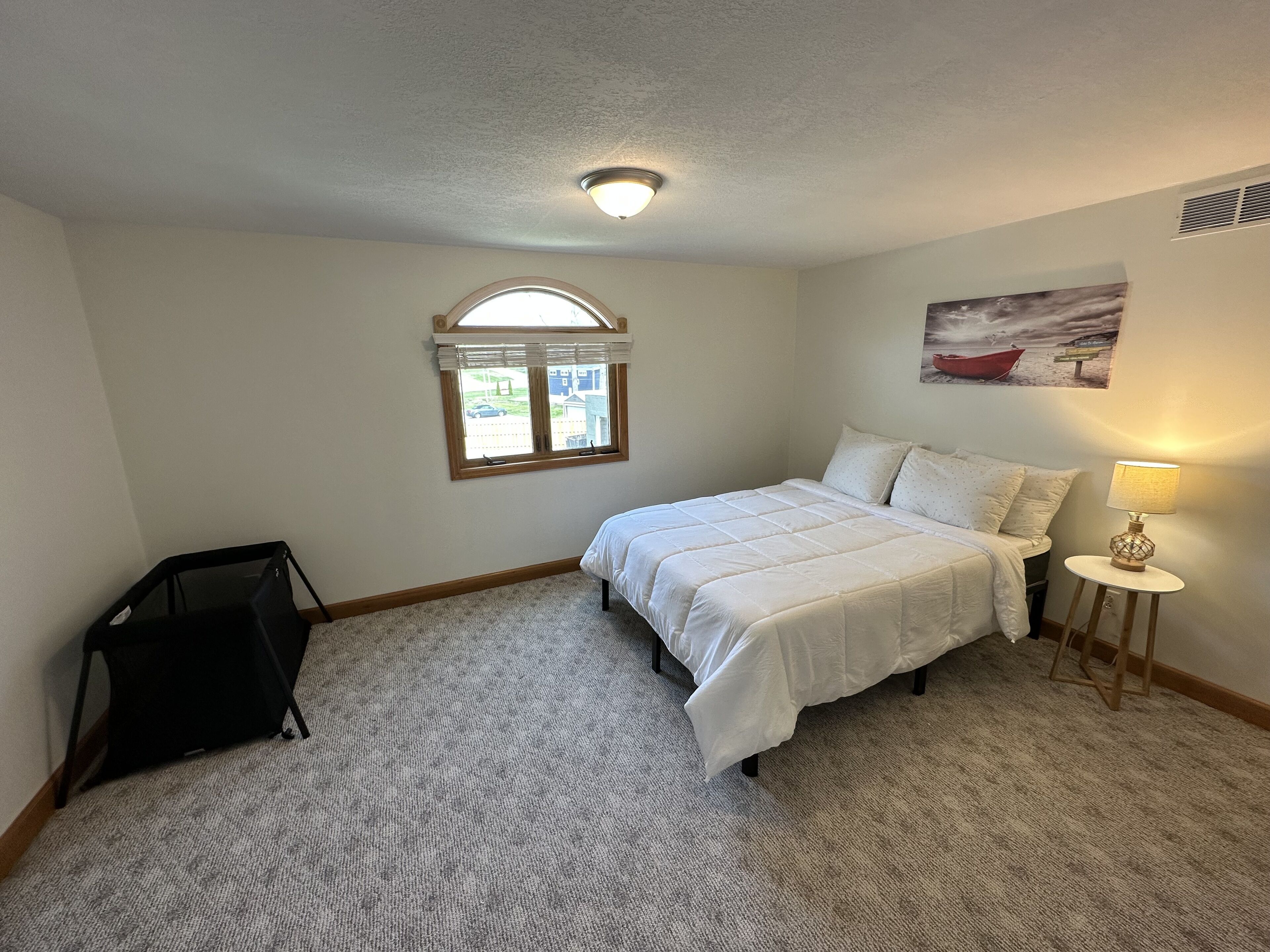 Barbee Lake Big House!  Sleeps 14+ Game Garage!  Pier and Dock to Barbee!