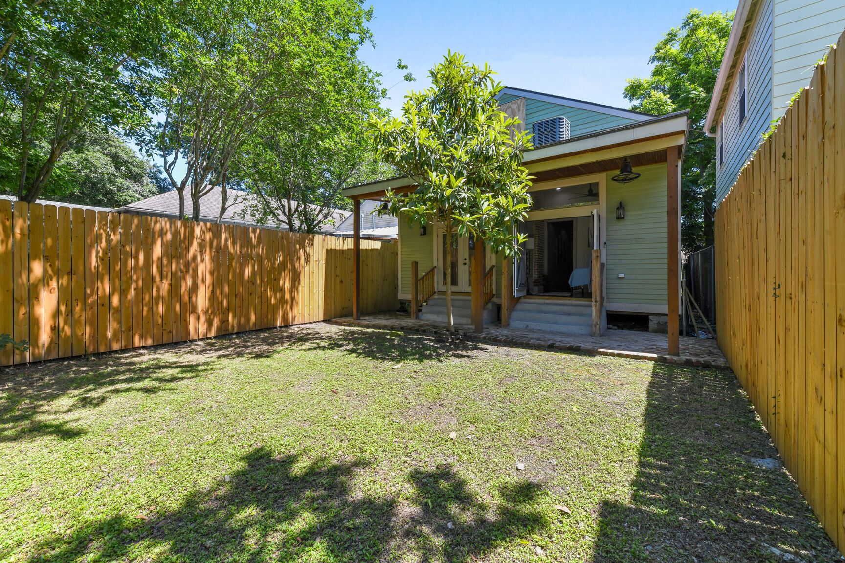 Classic NOLA home near the street car line.