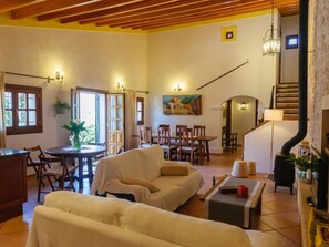 TV, fireplace, DVD player, stereo - Villa Can Venzala By SunVillas Mallorca (Pollença)