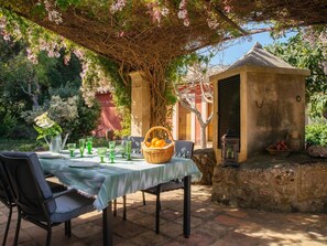 Outdoor dining - Villa Can Venzala By SunVillas Mallorca (Pollença)