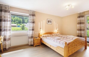 2 bedrooms, free WiFi, bed sheets