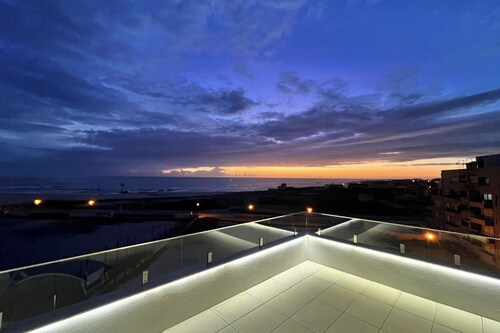 Seaview Studio Sleeps 4, Patio, Free Parking, Tv