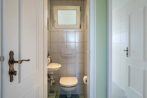 Douche, serviettes fournies