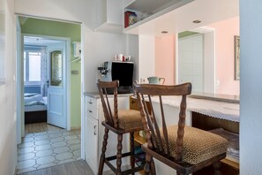 2 chambres, Wi-Fi gratuit, draps fournis