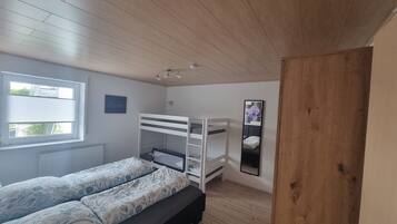 1 Schlafzimmer, Bügeleisen/Bügelbrett, kostenloses WLAN, Bettwäsche