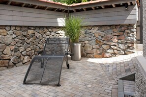 Terrace/patio - Tiny House 'Gutenburgturm 18qm auf 3 Etagen' with Private Terrace and Wi-Fi (Waldshut-Tiengen)