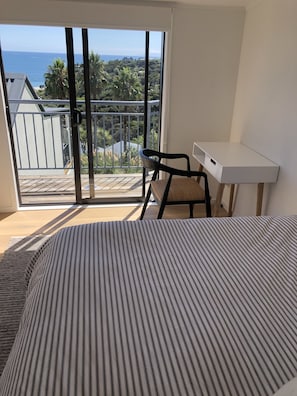 2 bedrooms, iron/ironing board, WiFi, bed sheets - Palm Beach SEA Views AND A Touch OF Luxury Awaits (Waiheke Island)