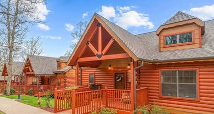 2BR Cabin Near Branson Strip & Tanger Outlets, Sleeps 6