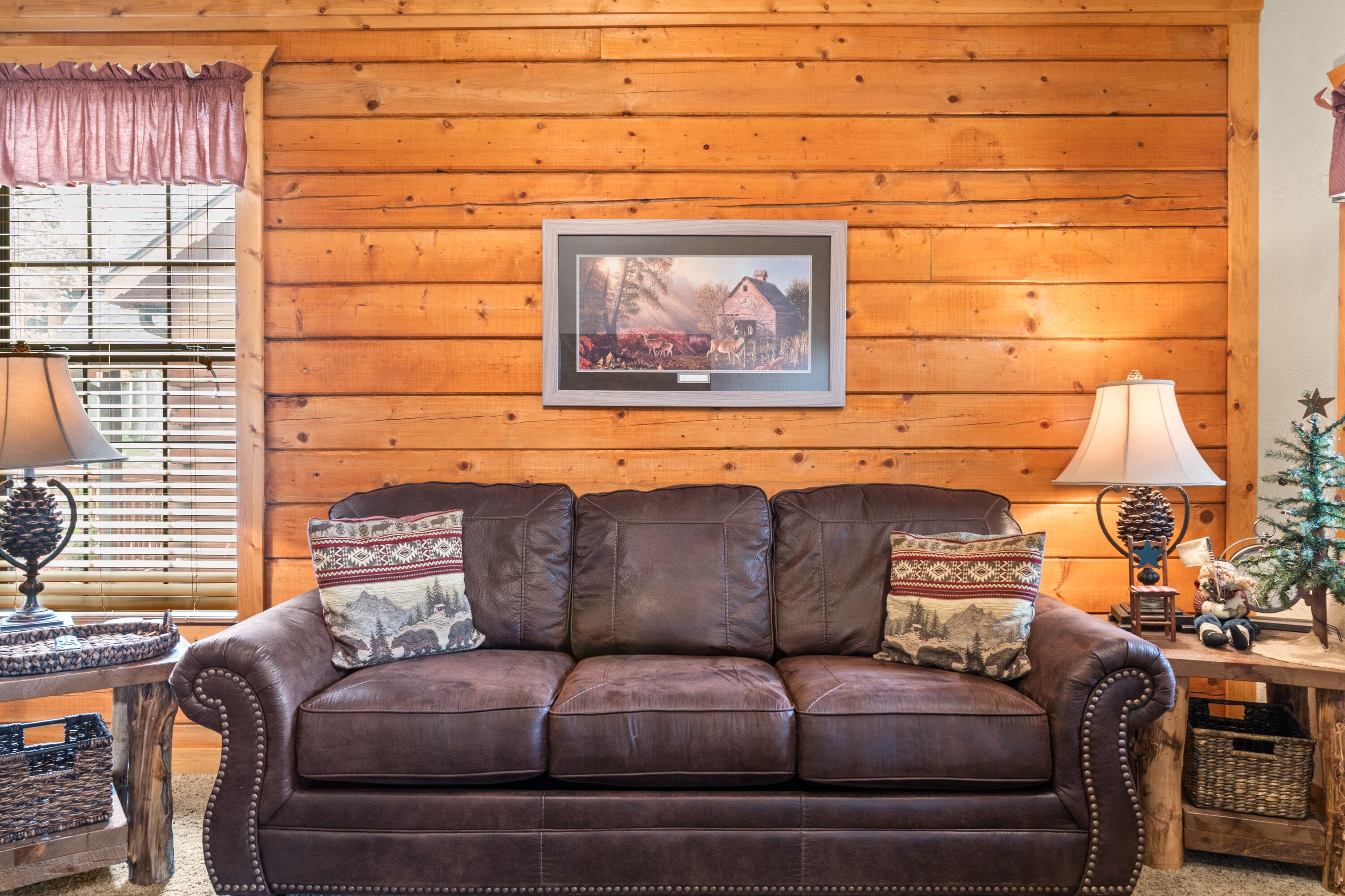 Charming Cabin in the Heart of Branson, next to Tanger Outlets