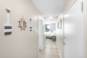 1 bedroom, Internet, bed sheets, wheelchair access