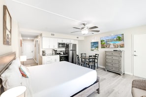 1 bedroom, Internet, bed sheets, wheelchair access - Sandcastle Condominiums Unit 217 (Port Aransas)