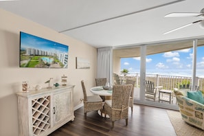 Dining - Sandcastle Condominiums Unit 520 (Port Aransas)