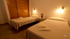 Spa - Buganvilla Apartment with Shared Pool (Chiclana de la Frontera)