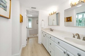 Shower, towels
