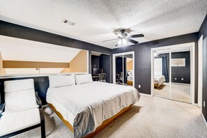 2 bedrooms, desk, iron/ironing board, internet