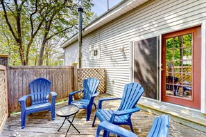 Terrace/patio - Classic home with prime location 1 block from Main Street (Bucksport)