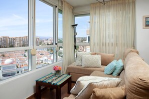 Télévision, table de tennis de table